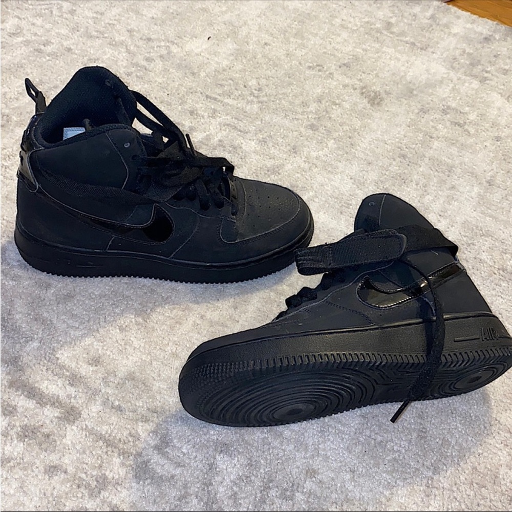 Nike Air Force high top black with strap